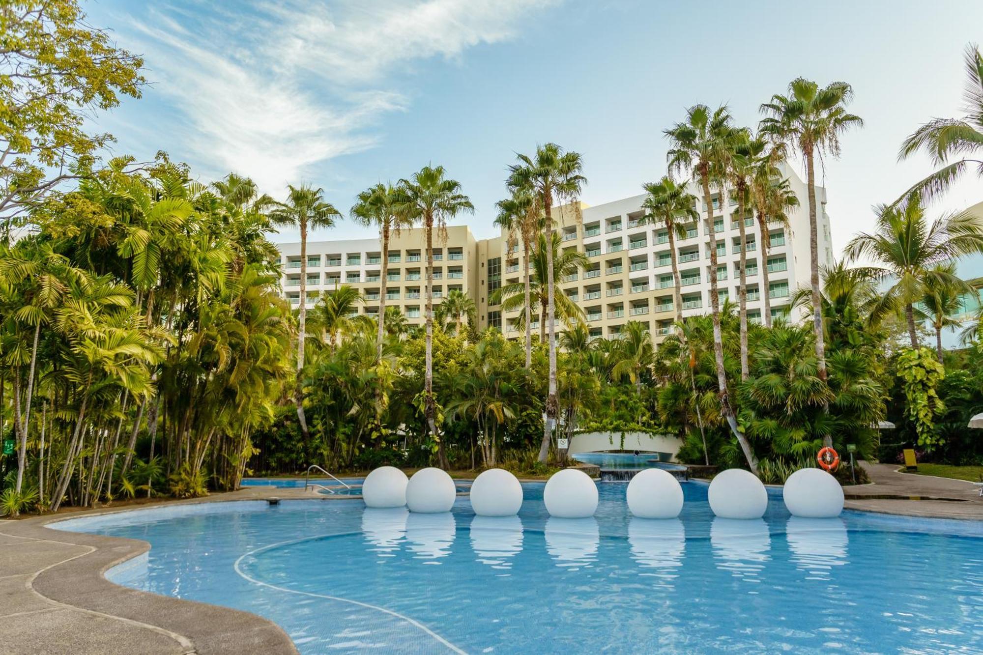 Grand Luxxe Two Bedroom Suite - نويفو فايارتا المظهر الخارجي الصورة