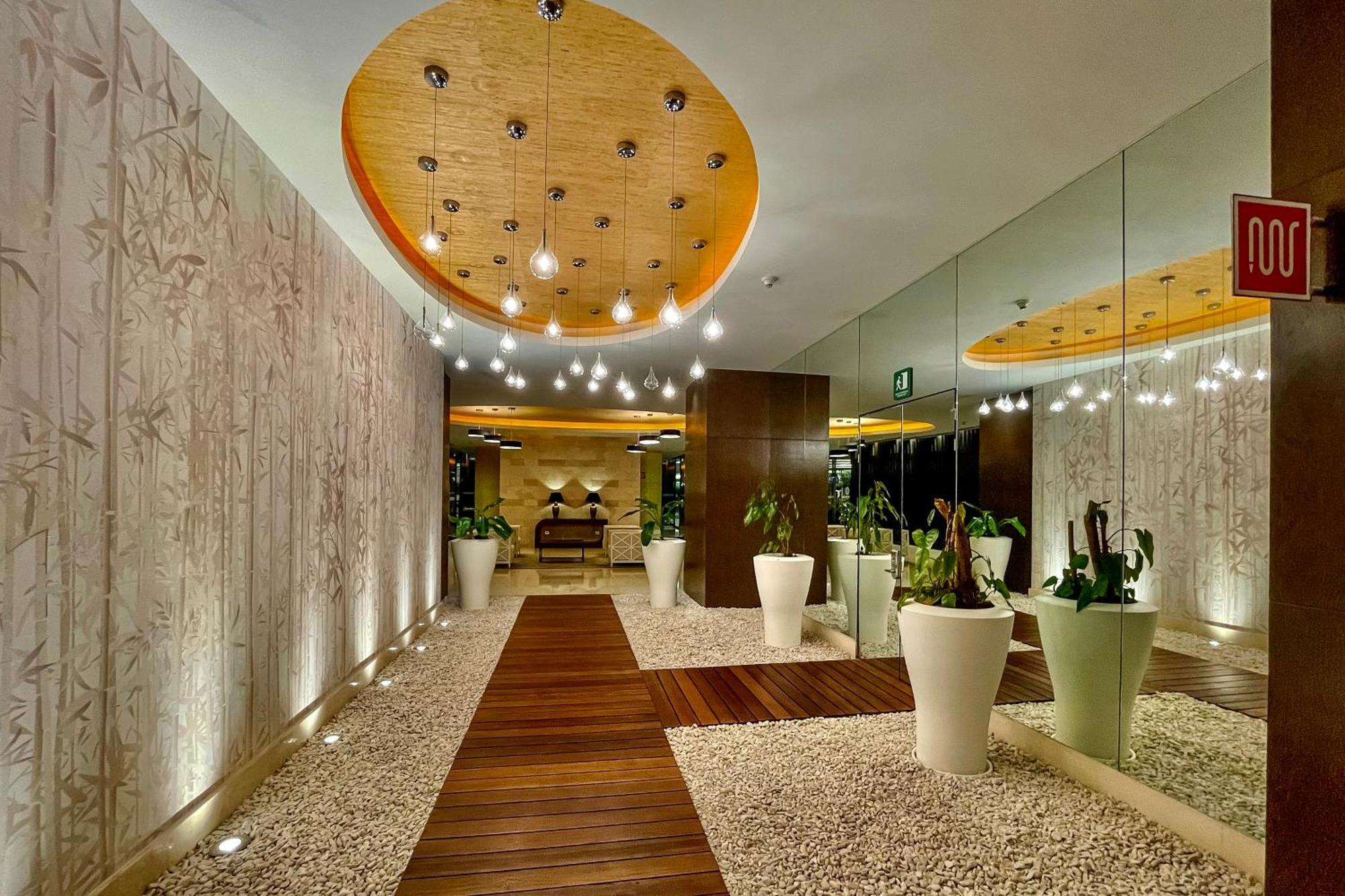 Grand Luxxe Two Bedroom Suite - نويفو فايارتا المظهر الخارجي الصورة